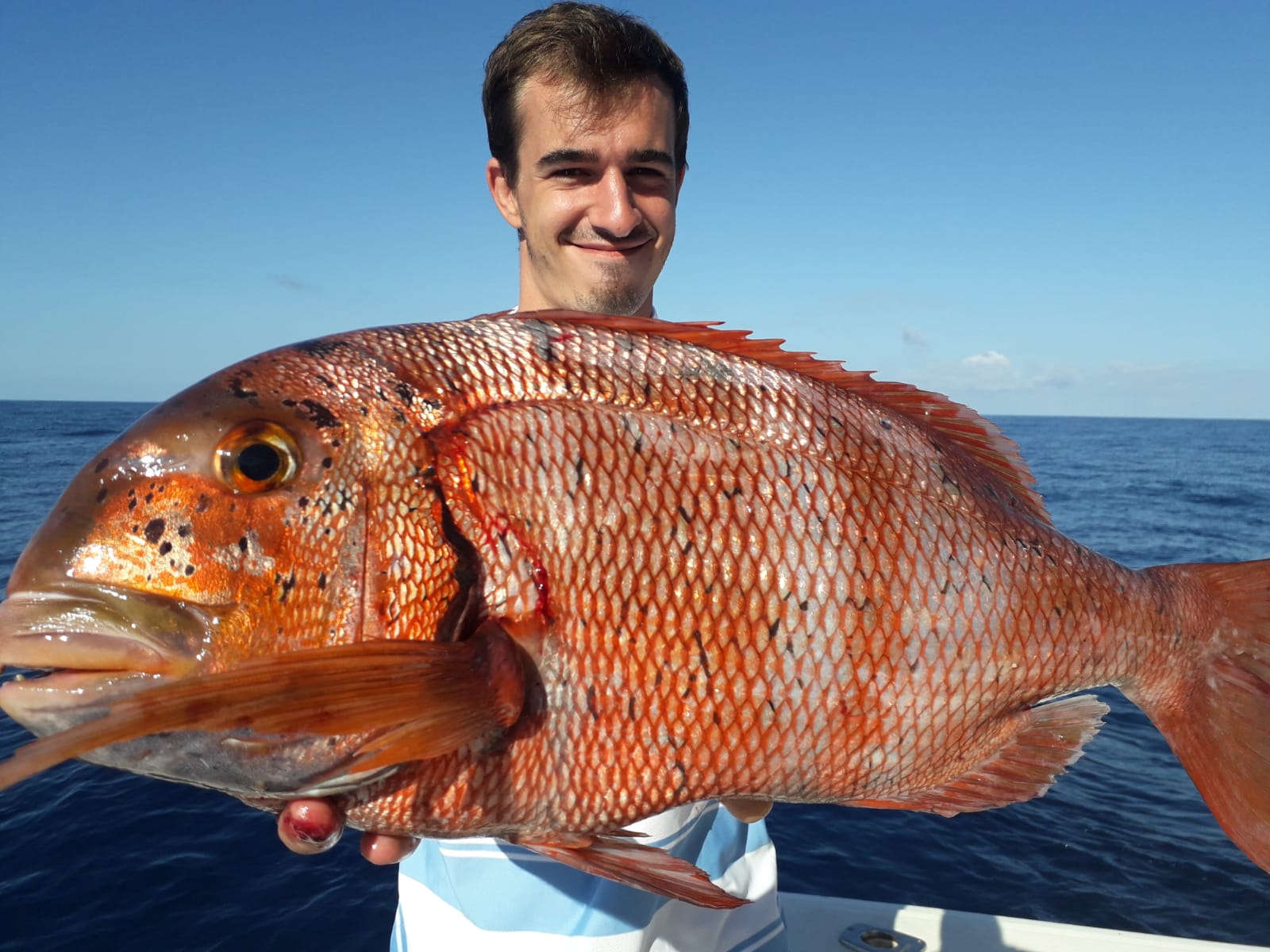 JIGGING EN LANZAROTE - Rubicon Fishing Charter Lanzarote